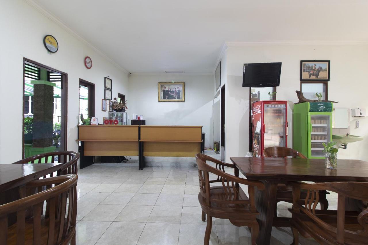 Super Oyo 1682 Greenia Hotel Kupang  Extérieur photo