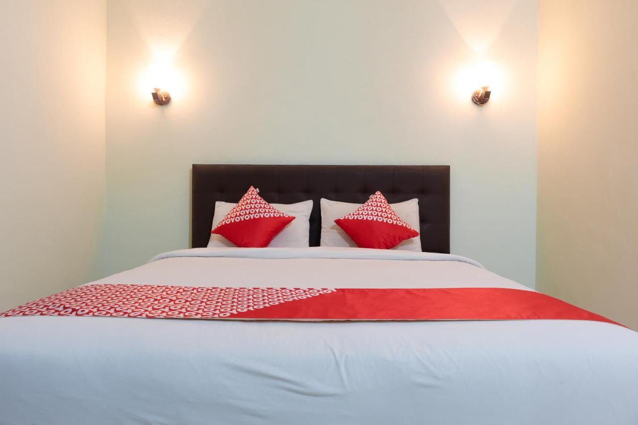 Super Oyo 1682 Greenia Hotel Kupang  Extérieur photo