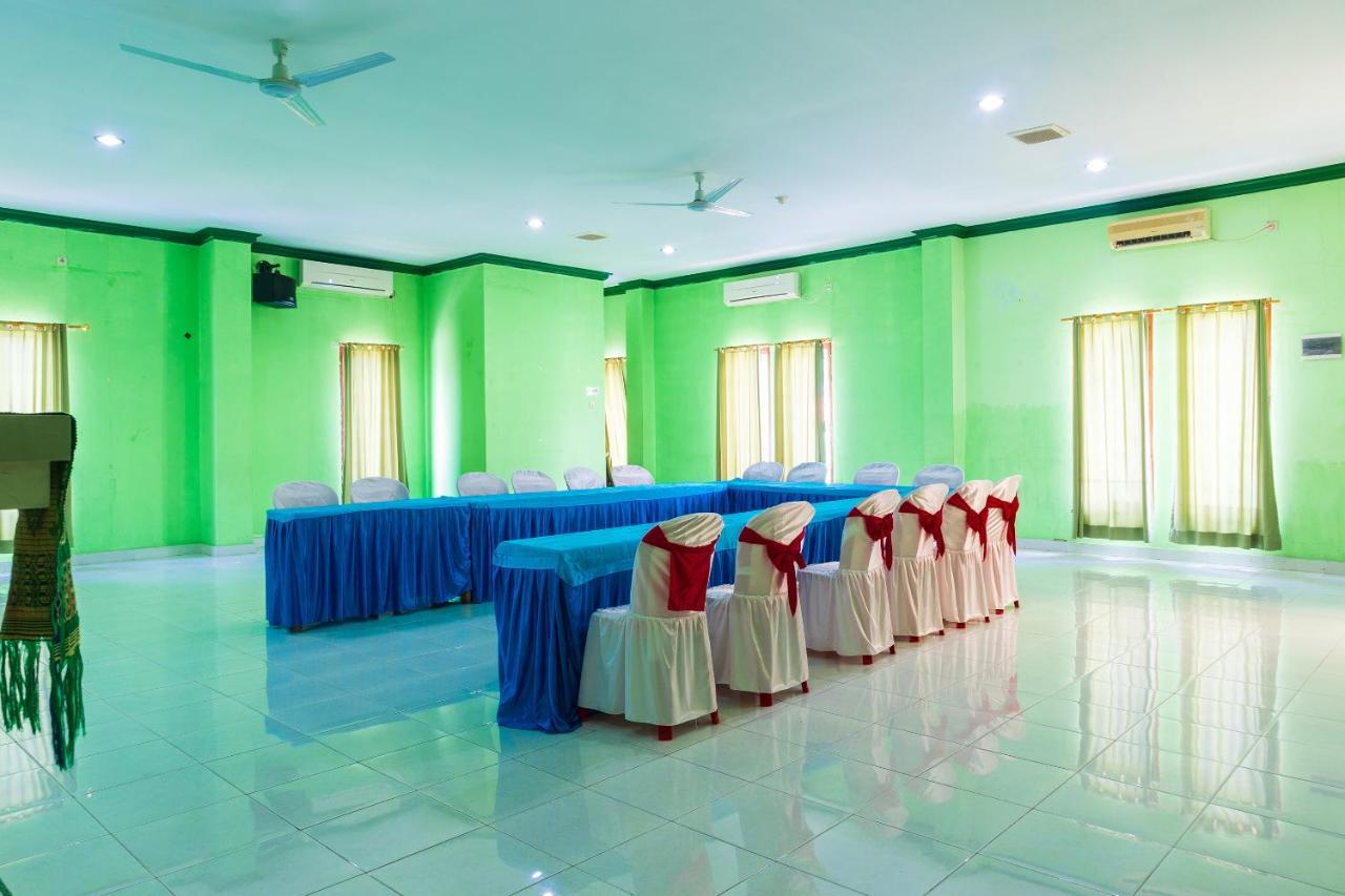 Super Oyo 1682 Greenia Hotel Kupang  Extérieur photo